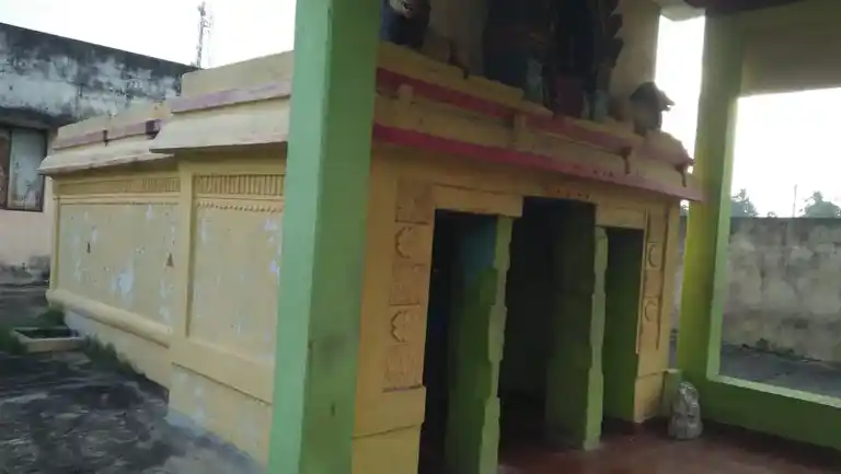 Arulmigu Poodevi Ponniyamman Temple, Out Side The Village, Nambakkam - 600120 அருள்மிகு பூதேவி பொன்னியம்மன் திருக்கோயில், Out Side The Village, Nambakkam - 600120, Tiruvallur - Ancient Temple Architecture and History Image 2