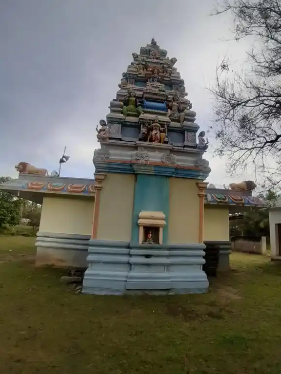 Arulmigu Poogavanathamman Temple, Narsampatti - 635901 அருள்மிகு பூங்காவனத்தம்மன் திருக்கோயில், நார்சாம்பட்டி - 635901, Thirupathur - Ancient Temple Architecture and History Image 4