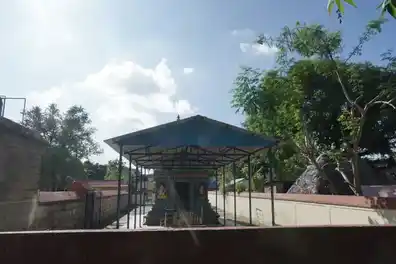 Arulmigu Poologanatha Swamy Temple, Thirumanagalam, Thirumanagalam - 609811 அருள்மிகு பூலோகநாத சுவாமி திருக்கோயில், Thirumanagalam, Thirumanagalam - 609811, Mayiladuthurai - Ancient Temple Architecture and History Image 6