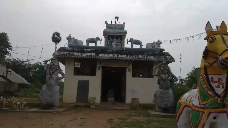 Arulmigu Poomaalai Ayyanar Temple, Seemaanur - 622504