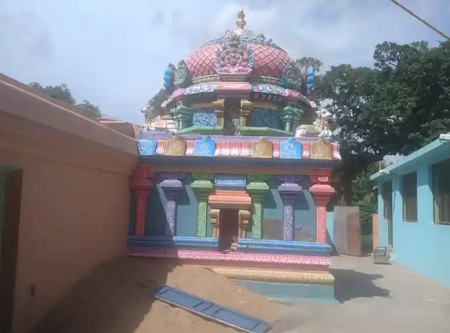 Arulmigu Poomalaikootha Ayyanar Temple, Keelathiruppanthuruthi - 613103 அருள்மிகு பூமாலைகூத்த அய்யனார் திருக்கோயில், Keelathiruppanthuruthi - 613103, Thanjavur - Ancient Temple Architecture and History Image 3