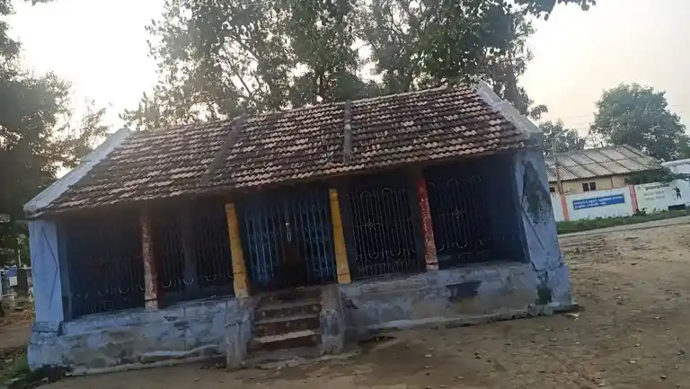 Arulmigu Poomariamman Temple, Vellar - 636451 அருள்மிகு பூ மாரியம்மன் திருக்கோயில், Vellar - 636451, Salem - Ancient Temple Architecture and History Image 3