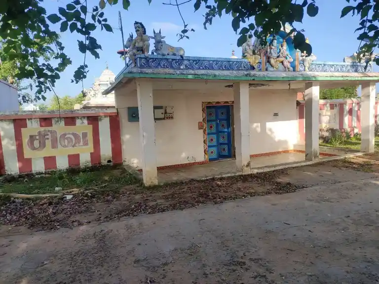 Arulmigu Poomeeswarar Temple, Aalappiranthan - 614622 அருள்மிகு பூமீஸ்வரர் திருக்கோயில், Aalappiranthan - 614622, Pudukkottai - Ancient Temple Architecture and History Image 2