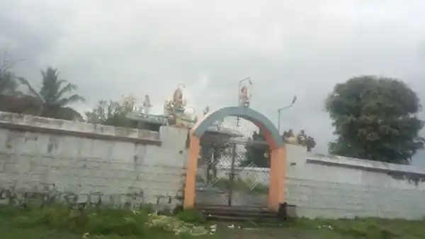 Arulmigu Poonatchiyamman Temple, Marvathur - 621002 Arulmigu Poonatchiyamman Temple, Marvathur - 621002, Thiruchirappalli - Ancient Temple Architecture and History Image 3