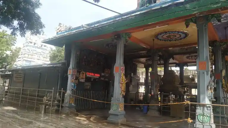 Arulmigu Poongavanathamman Alias Ankalaparameswari Temple, Putlur - 602025