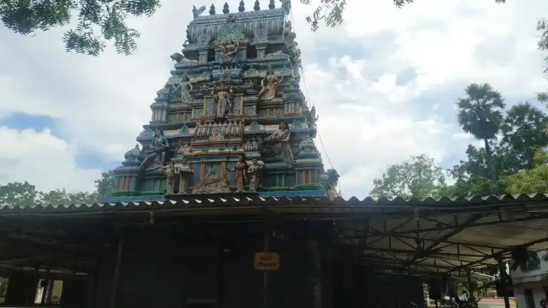 Arulmigu Poongavanathamman Alias Ankalaparameswari Temple, Putlur - 602025 அருள்மிகு பூங்காவனத்தம்மன் என்கிற அங்காளப்பரமேஸ்வரி திருக்கோயில், புட்லூர் - 602025, Tiruvallur - Ancient Temple Architecture and History Image 3