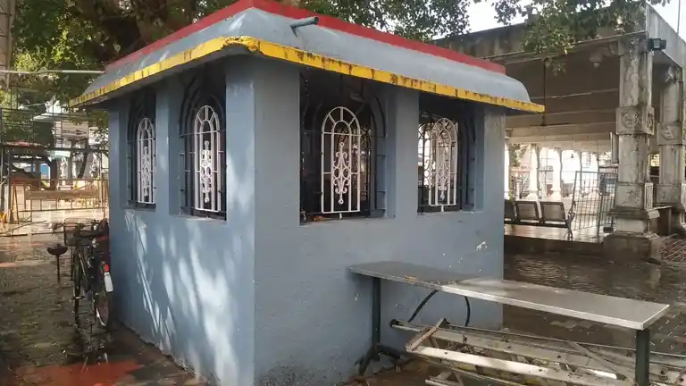 Arulmigu Poongavanathamman Alias Ankalaparameswari Temple, Putlur - 602025 அருள்மிகு பூங்காவனத்தம்மன் என்கிற அங்காளப்பரமேஸ்வரி திருக்கோயில், புட்லூர் - 602025, Tiruvallur - Ancient Temple Architecture and History Image 5