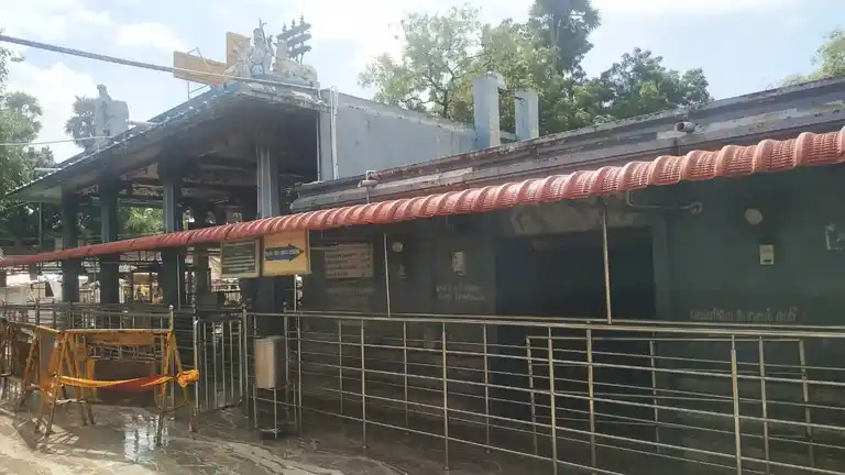 Arulmigu Poongavanathamman Alias Ankalaparameswari Temple, Putlur - 602025 அருள்மிகு பூங்காவனத்தம்மன் என்கிற அங்காளப்பரமேஸ்வரி திருக்கோயில், புட்லூர் - 602025, Tiruvallur - Ancient Temple Architecture and History Image 8