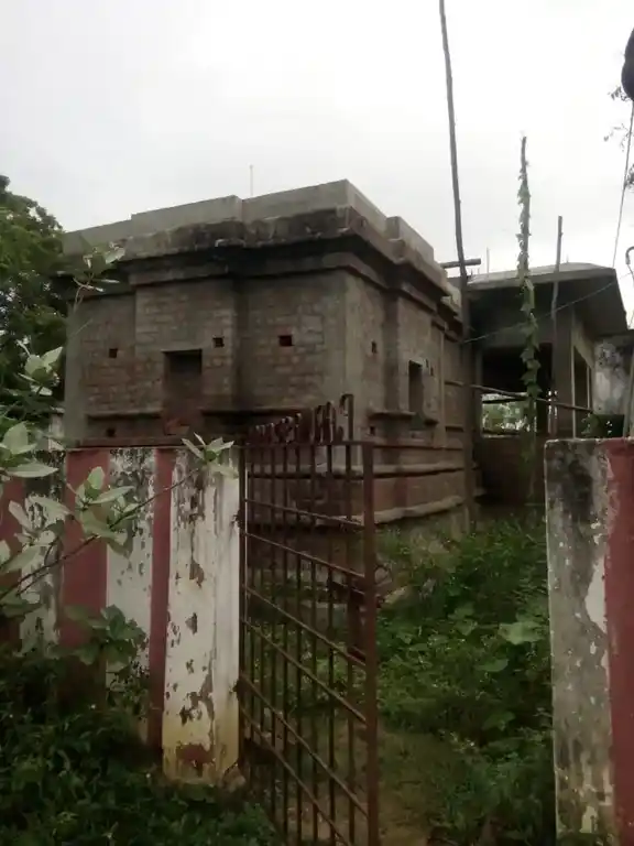 Arulmigu Poongavanathamman Temple, Inside The Village, Aranvoyal - 602001 அருள்மிகு பூங்காவனத்தம்மன் திருக்கோயில், Inside The Village, Aranvoyal - 602001, Tiruvallur - Ancient Temple Architecture and History Image 2