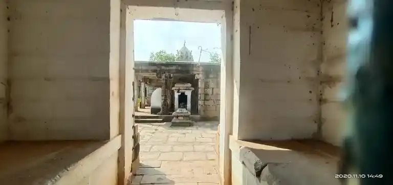 Arulmigu Poongavanathu Ayyanar Temple, Vellaalakkottiyur - 622506 அருள்மிகு பூங்காவனத்து அய்யனார் திருக்கோயில், Vellaalakkottiyur - 622506, Pudukkottai - Ancient Temple Architecture and History Image 6