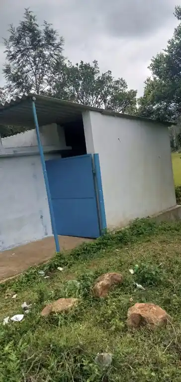 Arulmigu Poongulam Periyasamy Temple, Valavanthi Nadu - 637411 அருள்மிகு பூங்குளம் பெரியசாமி திருக்கோயில், Valavanthi Nadu - 637411, Namakkal - Ancient Temple Architecture and History Image 3