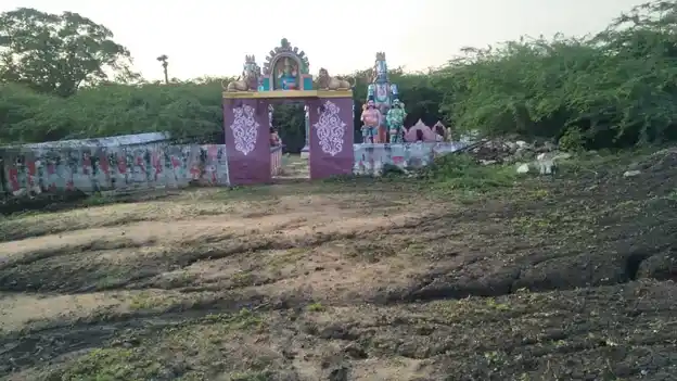 Arulmigu Poonkulam Ayyan Temple, Sonaipiriyankottai - 623115 அருள்மிகு. பூங்குளம் அய்யன் திருக்கோயில், Sonaipiriyankottai - 623115, Ramanathapuram - Ancient Temple Architecture and History Image 2