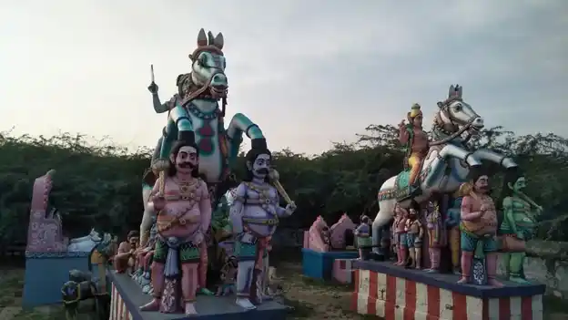 Arulmigu Poonkulam Ayyan Temple, Sonaipiriyankottai - 623115 அருள்மிகு. பூங்குளம் அய்யன் திருக்கோயில், Sonaipiriyankottai - 623115, Ramanathapuram - Ancient Temple Architecture and History Image 4