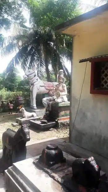Arulmigu Poorna Pushkalambigai Sametha Hariharaputhira Ayyanar Temple, Sathapadi - 608601 அருள்மிகு பூரண புஷ்பகாலம்பிகை சமேத அரிஹரபுத்திர அய்யனார் திருக்கோயில், Sathapadi - 608601, Cuddalore - Ancient Temple Architecture and History Image 5