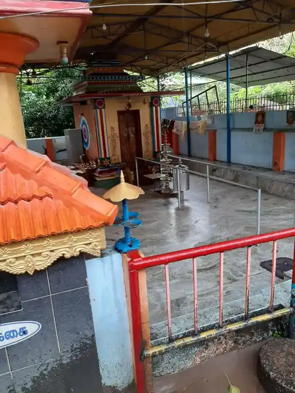 Arulmigu Poothamman Temple, Puthukadai, Painkulam - 629171 அருள்மிகு பூதம்மன் திருக்கோயில், Puthukadai, Painkulam - 629171, Kanyakumari - Ancient Temple Architecture and History Image 3