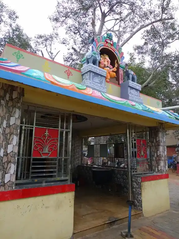 Arulmigu Poovaanavar Vinayagar Temple, A.Vellodu - 624307 அருள்மிகு புவானவர் விநாயகர் கோயில், A.Vellodu, A.Vellodu - 624307, Dindigul - Ancient Temple Architecture and History Image 2