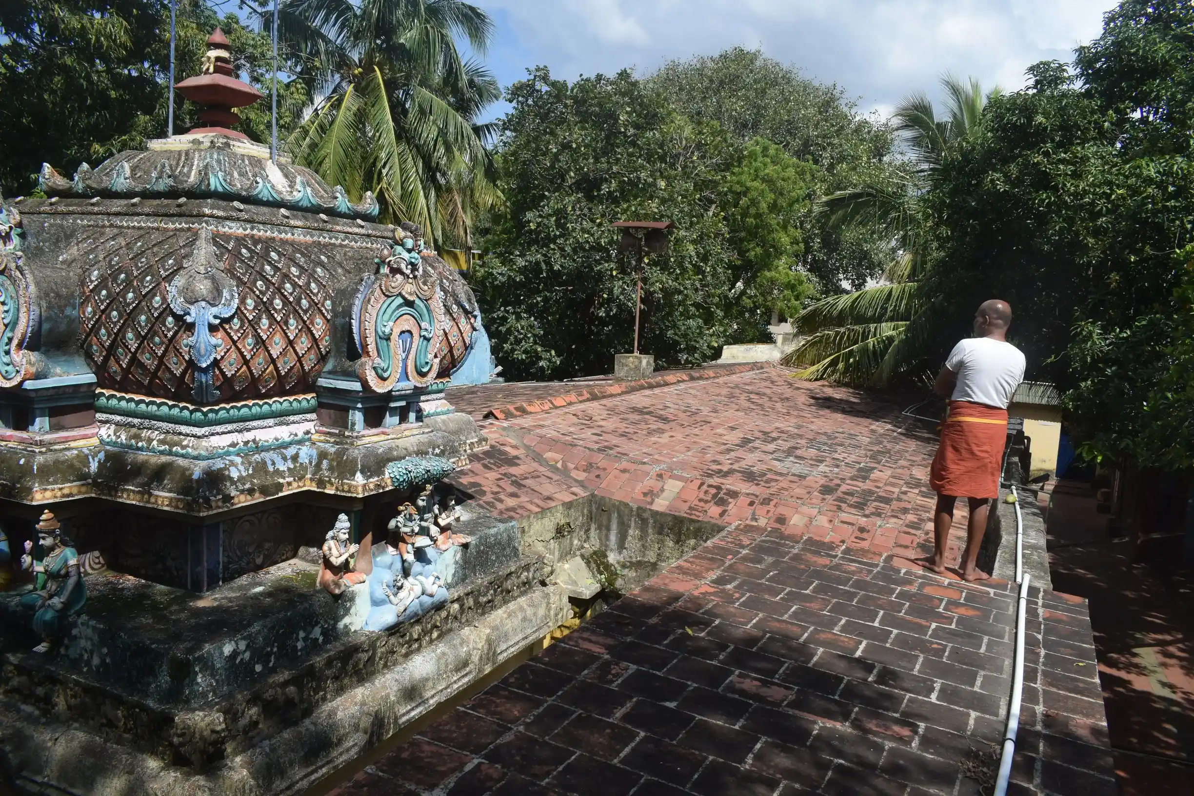 Arulmigu Porunthinendra Perumal Temple, Perumal Koil Street, Tenkasi - 627811 அருள்மிகு பொருந்திநின்ற பெருமாள் திருக்கோயில், Perumal Koil Street, Tenkasi - 627811, Tenkasi - Ancient Temple Architecture and History Image 2
