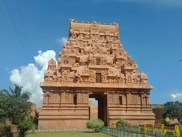 Arulmigu Pragadheeswarar Temple, Thanjavur - 613009 (அருள்மிகு பிரகதீஸ்வரசுவாமி திருக்கோயில், தஞ்சாவூர் - 613009), தஞ்சாவூர், Thanjavur - Ancient Temple in Tamil Nadu