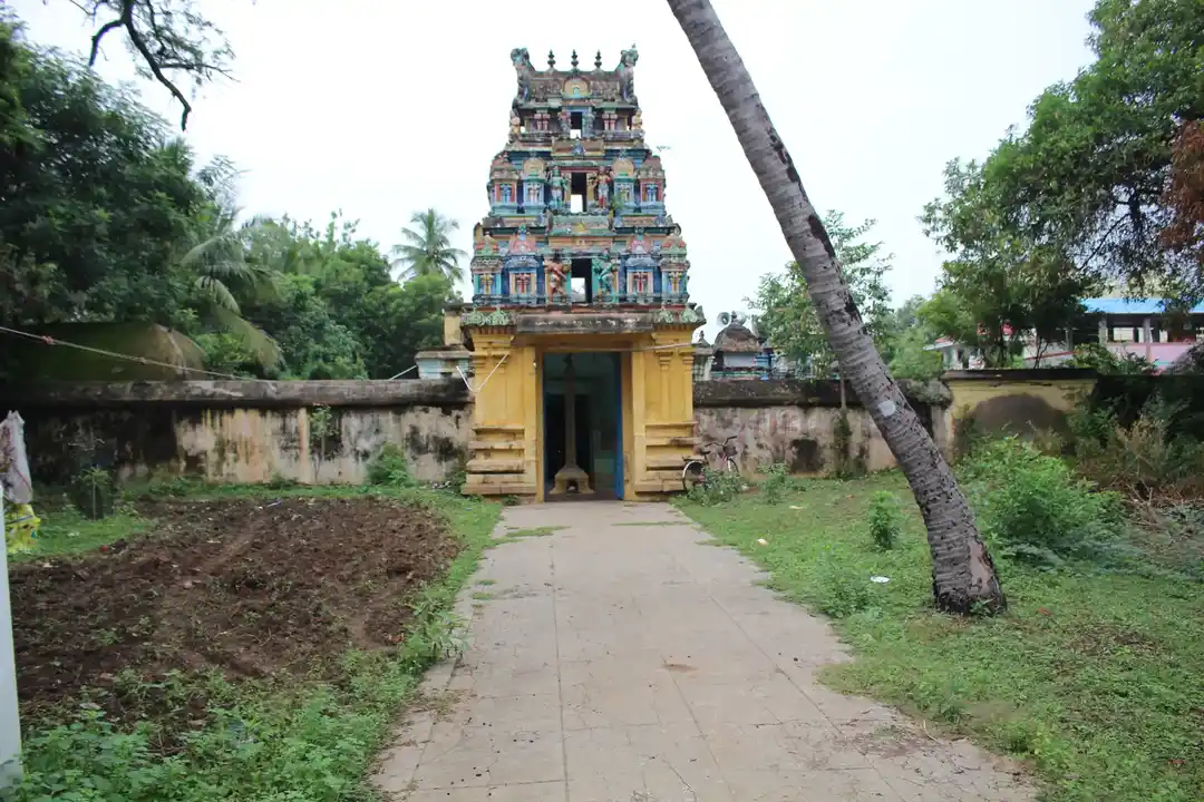 Arulmigu Pranaveswarer Swamy Temple, Thirupaniperundhurai - 612602