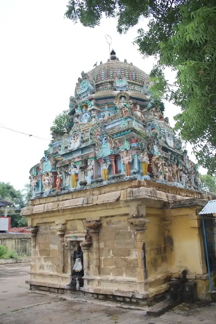 Arulmigu Pranaveswarer Swamy Temple, Thirupaniperundhurai - 612602 அருள்மிகு பிரனவேஸ்வரர் சுவாமி திருக்கோயில், திருப்பணிப்பேருந்துறை - 612602, Thanjavur - Ancient Temple Architecture and History Image 4