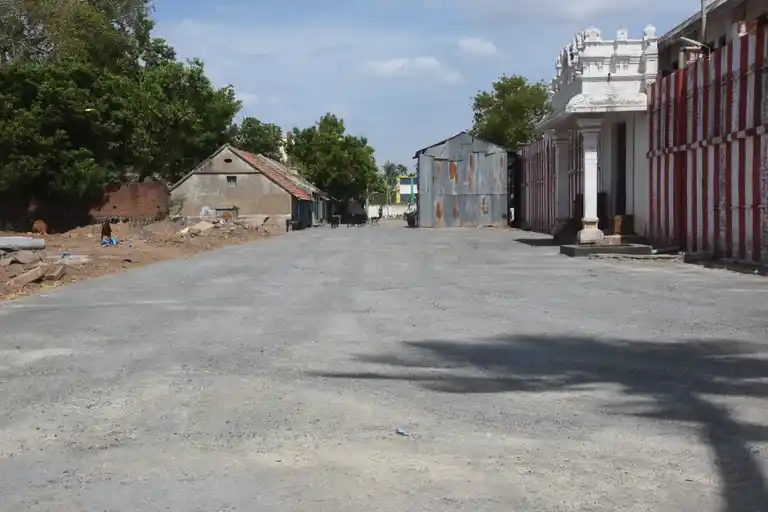 Arulmigu Prasana Vengadajalapathi Temple, Gunaseelam - 621204 அருள்மிகு பிரசன்னவேங்கடாஜலபதி பெருமாள் திருக்கோயில், Gunaseelam - 621204, Thiruchirappalli - Ancient Temple Architecture and History Image 3