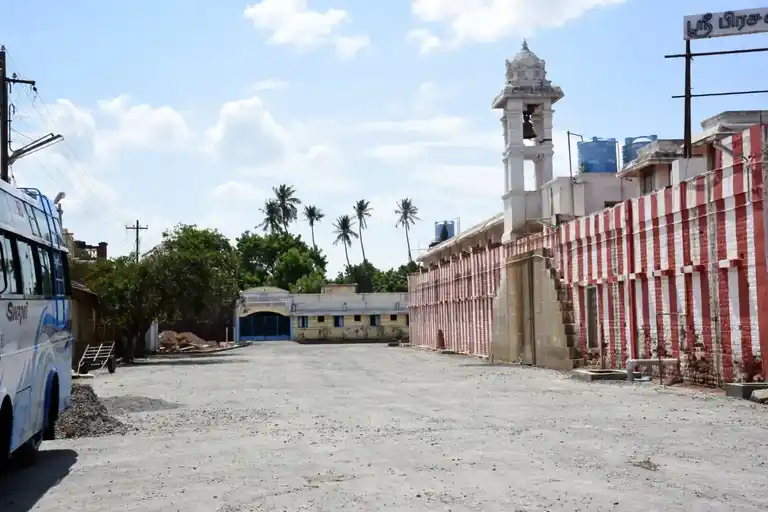 Arulmigu Prasana Vengadajalapathi Temple, Gunaseelam - 621204 அருள்மிகு பிரசன்னவேங்கடாஜலபதி பெருமாள் திருக்கோயில், Gunaseelam - 621204, Thiruchirappalli - Ancient Temple Architecture and History Image 4
