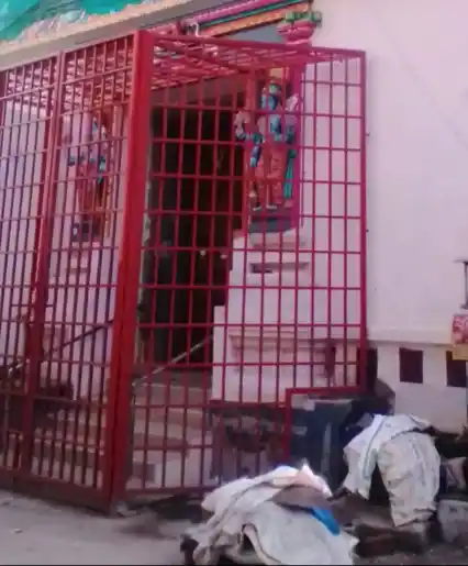 Arulmigu Prasana Vengadesa Perumal Temple, Choolai, Chennai - 600112 அருள்மிகு பிரசன்ன வெங்கடேச பெருமாள் திருக்கோயில், சூளை, சென்னை - 600112, Chennai - Ancient Temple Architecture and History Image 4