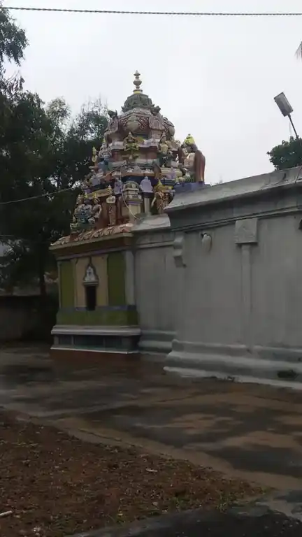 Arulmigu Prasanna Chennakesavaperumal Temple, Eachampadi - 636902 அருள்மிகு பிரசன்ன சென்னகேசவப் பெருமாள் திருக்கோயில், கிழ் மொரப்பூர், கிழ் மொரப்பூர் - 636902, Dharmapuri - Ancient Temple Architecture and History Image 4