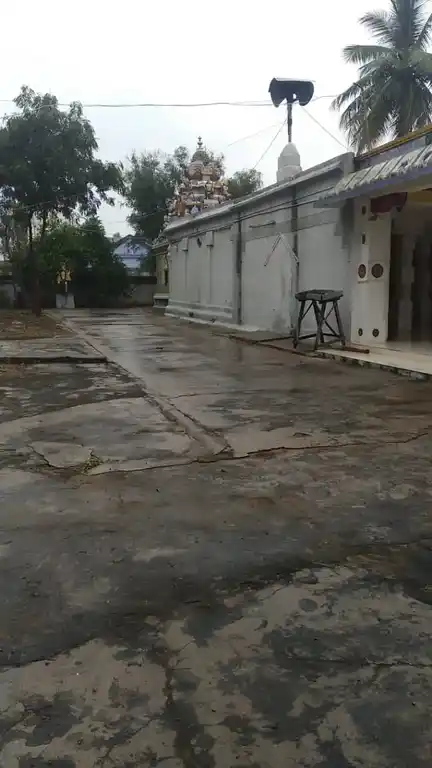 Arulmigu Prasanna Chennakesavaperumal Temple, Eachampadi - 636902 அருள்மிகு பிரசன்ன சென்னகேசவப் பெருமாள் திருக்கோயில், கிழ் மொரப்பூர், கிழ் மொரப்பூர் - 636902, Dharmapuri - Ancient Temple Architecture and History Image 5