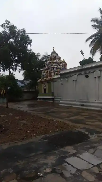 Arulmigu Prasanna Chennakesavaperumal Temple, Eachampadi - 636902 அருள்மிகு பிரசன்ன சென்னகேசவப் பெருமாள் திருக்கோயில், கிழ் மொரப்பூர், கிழ் மொரப்பூர் - 636902, Dharmapuri - Ancient Temple Architecture and History Image 6