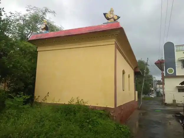 Arulmigu Prasanna Veeraragaperumal Temple, Sangampatti - 621001 Arulmigu Prasanna Veeraragaperumal Temple, Sangampatti - 621001, Thiruchirappalli - Ancient Temple Architecture and History Image 2