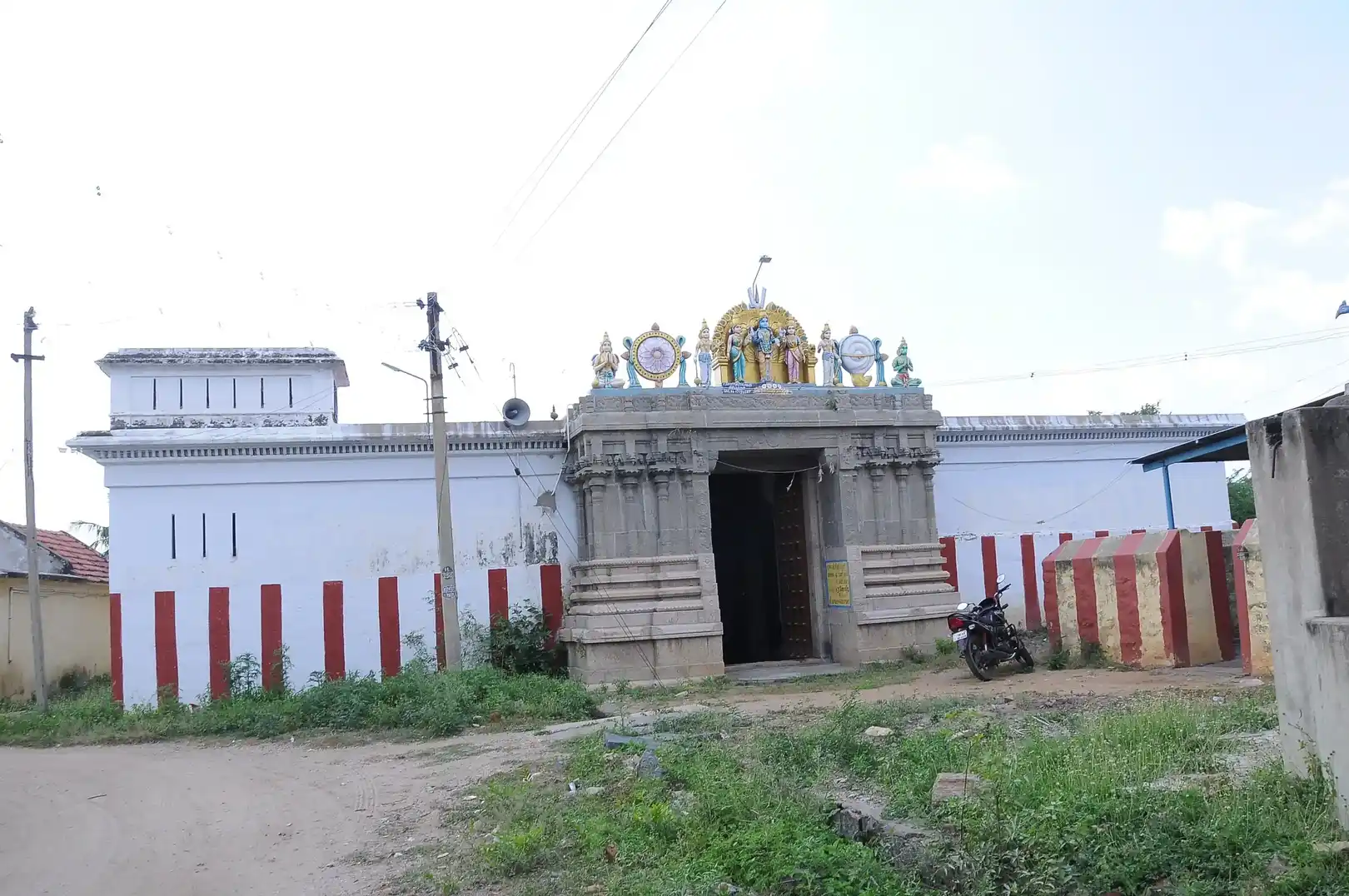 Arulmigu Prasanna Vengatachalapathy Temple, Siruganoor, Siruganur - 621105