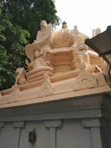 Arulmigu Prasanna Vengatesa Perumal Temple, Alantur, Chennai - 600016 அருள்மிகு பிசன்ன வெங்கடேசப்பெருமாள் திருக்கோயில், ஆலந்தூர், சென்னை - 600016, Chennai - Ancient Temple Architecture and History Image 6