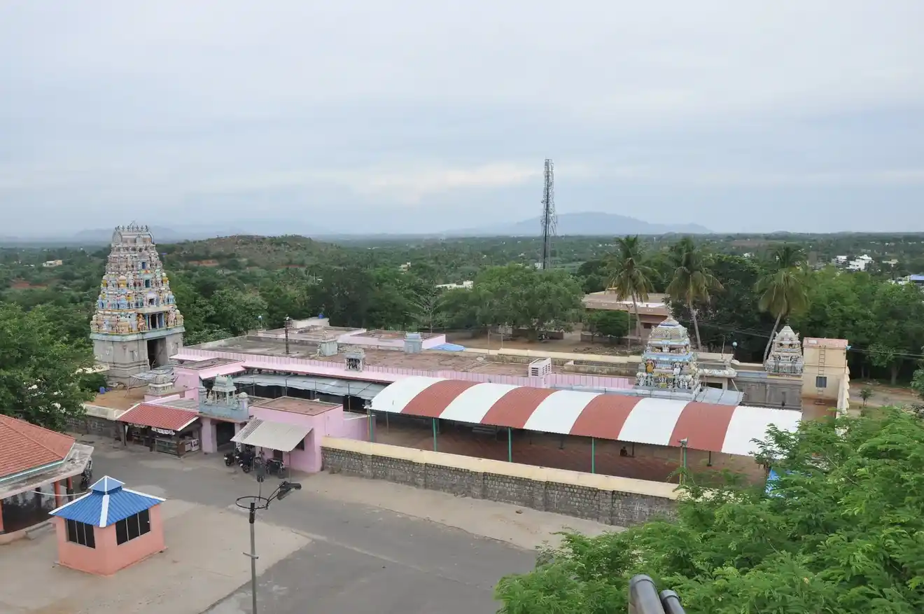Arulmigu Prasanna Venkatramanaswamy Temple, Chinna Thirupathi, Karuvalli - 636305 அருள்மிகு பிரசன்ன வெங்கட்ரமண சுவாமி திருக்கோயில், சின்ன திருப்பதி, Kaaruvalli - 636305, Salem - Ancient Temple Architecture and History Image 3