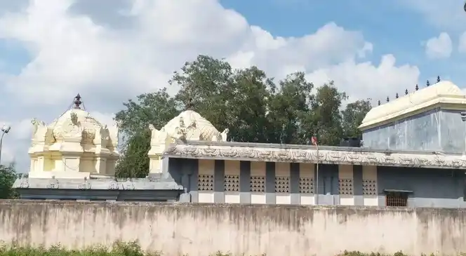 Arulmigu Prasannavengachalapathi Temple, Chinnababu Samuthiram - 605102 அருள்மிகு பிரசன்ன வெங்கடாஜலபதி திருக்கோயில், சின்னபாபு சமுத்திரம் - 605102, Viluppuram - Ancient Temple Architecture and History Image 3