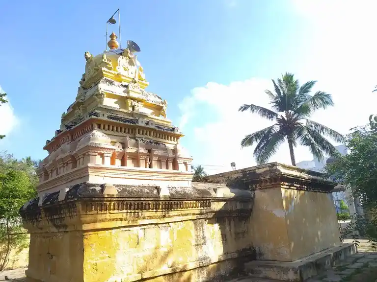 Arulmigu Prassanna Venkatesaperumal Temple, Ananganallur - 632601 அருள்மிகு பிரசண்ண வெங்கடேசப் பெருமாள் திருக்கோயில், அனங்காநல்லூர் - 632601, Vellore - Ancient Temple Architecture and History Image 2