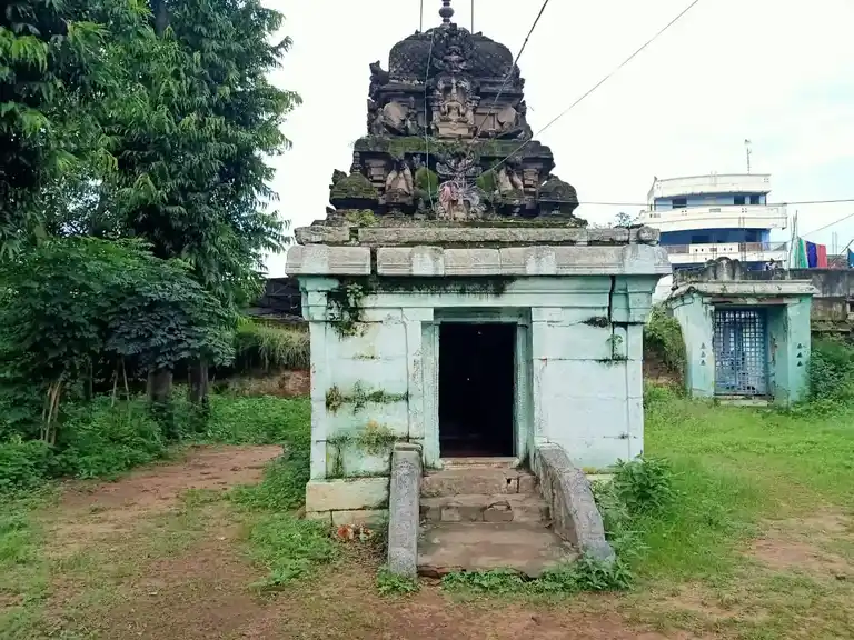 Arulmigu Prayogavaradharajaperumal Temple, Manalurpettai - 605754 அருள்மிகு பிரயோக வரதராஜப்பெருமாள் திருக்கோயில், மணலூர்பேட்டை - 605754, Kallakurichi - Ancient Temple Architecture and History Image 3