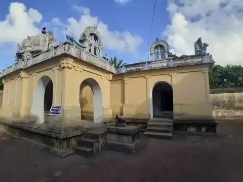 Arulmigu Priyavidangeswarar Temple, Melaiyur - 609107 அருள்மிகு பிரியாவிடேங்கேஸ்வரர் திருக்கோயில், மேலையூர் - 609107, Mayiladuthurai - Ancient Temple Architecture and History Image 5