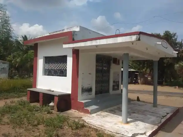 Arulmigu Pudavaikariyamman Pattappan Temple, Naravalur Agrakaram, - 637003 அருள்மிகு புடவைக்காரியம்மன், பாட்டப்பன் சுவாமி திருக்கோயில், Naravalur Agrakaram, - 637003, Namakkal - Ancient Temple Architecture and History Image 2