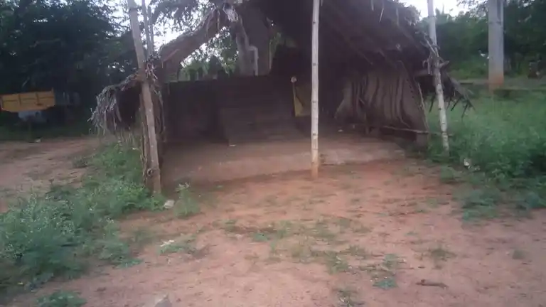 Arulmigu Pudhuvayal Karupaswamy Temple, Idayapatti - 621305 Arulmigu Pudhuvayal Karupaswamy Temple, Idayapatti - 621305, Thiruchirappalli - Ancient Temple Architecture and History Image 4