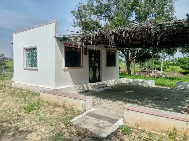 Arulmigu Puduvalavu Mariamman Temple, Ramapuram - 637202 Arulmigu Puduvalavu Mariamman Temple, Ramapuram - 637202, Namakkal - Ancient Temple Architecture and History Image 2