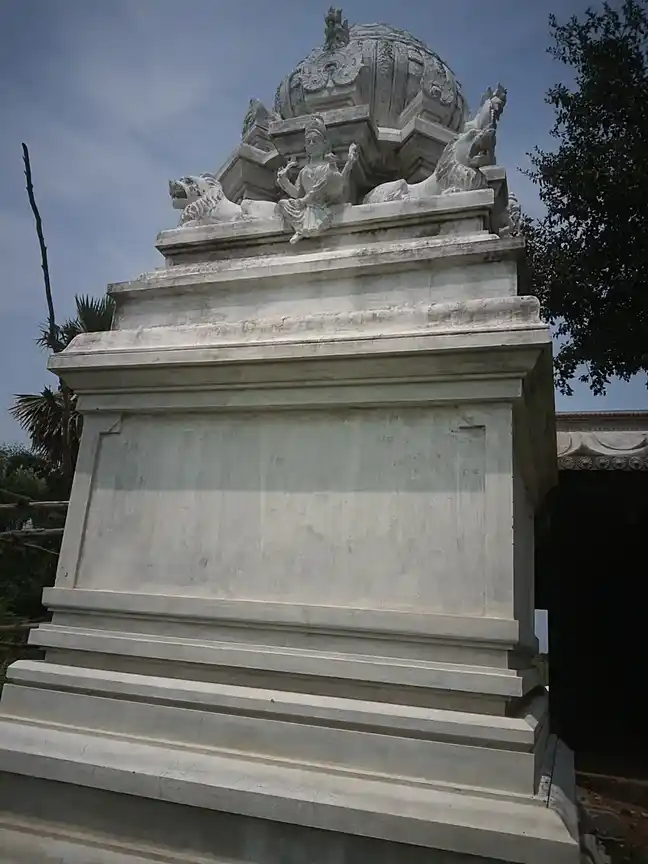 Arulmigu Pukulathiamman Temple, Ukkatai - 614401 அருள்மிகு பூங்குளத்தியம்மன் திருக்கோயில், Ukkatai - 614401, Thanjavur - Ancient Temple Architecture and History Image 6