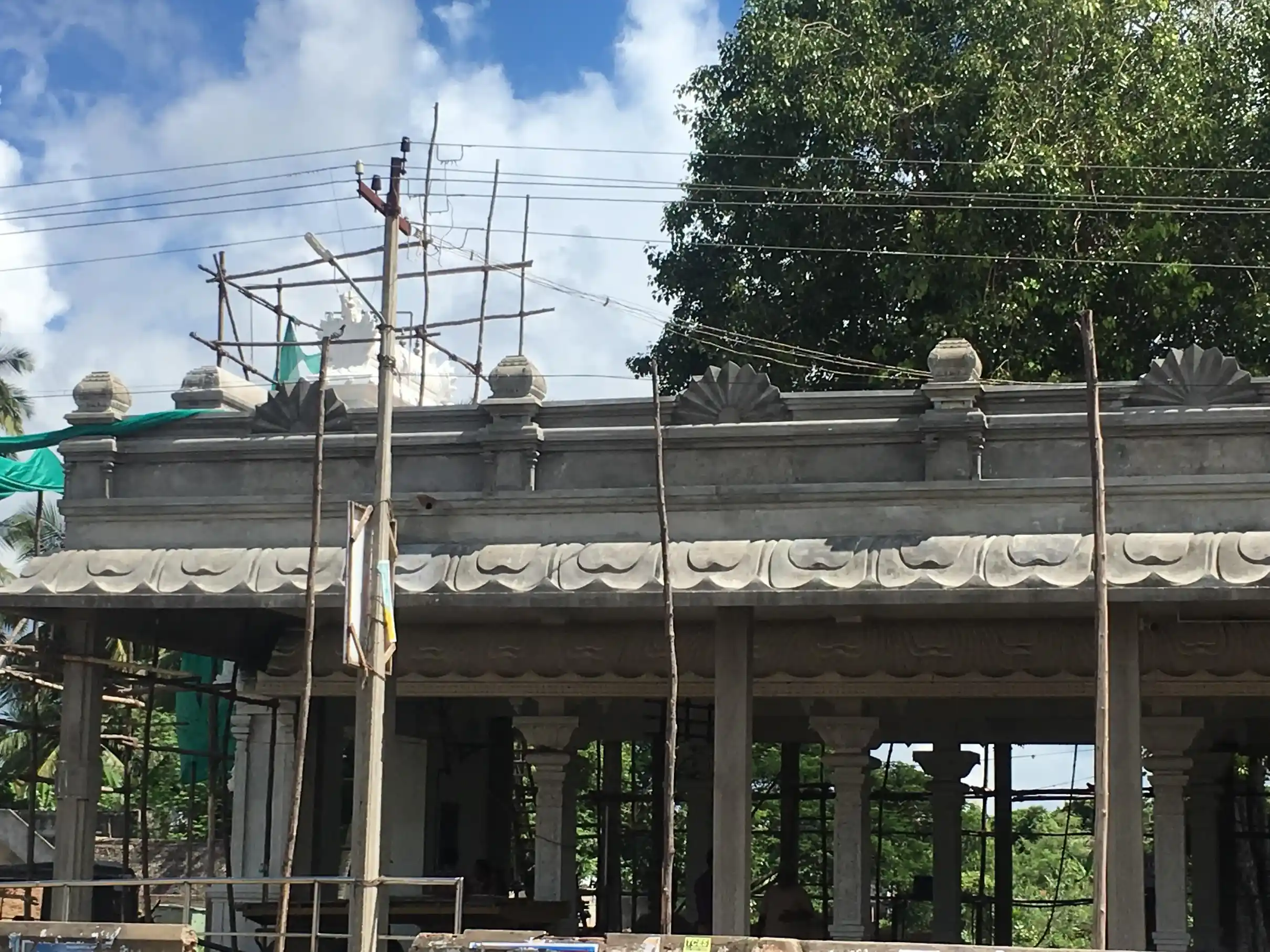 Arulmigu Puleeswari Amman Temple, Aanaikkaran Chatram, Gopala Samuthiram - 609102 புலீஸ்வரியம்மன் திருக்கோயில், ஆனைக்காரன் சத்திரம், கோபால சமுத்திரம் - 609102, Mayiladuthurai - Ancient Temple Architecture and History Image 4