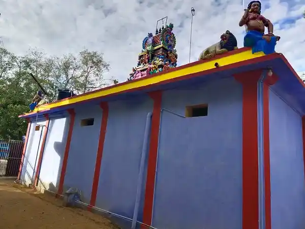 Arulmigu Puliadi Mariamman Temple, Sattankulam - 628714 அருள்மிகு புளியடி மாரியம்மன் திருக்கோயில், Sattankulam - 628714, Thoothukudi - Ancient Temple Architecture and History Image 2