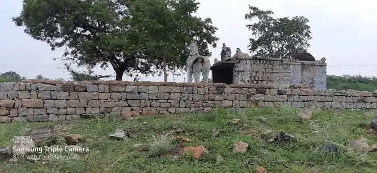 Arulmigu Puliandi Ayyanaar Temple, Nadumandalam - 624401 அருள்மிகு புளியாண்டி அய்யனார் திருக்கோயில், Nadumandalam - 624401, Dindigul - Ancient Temple Architecture and History Image 4