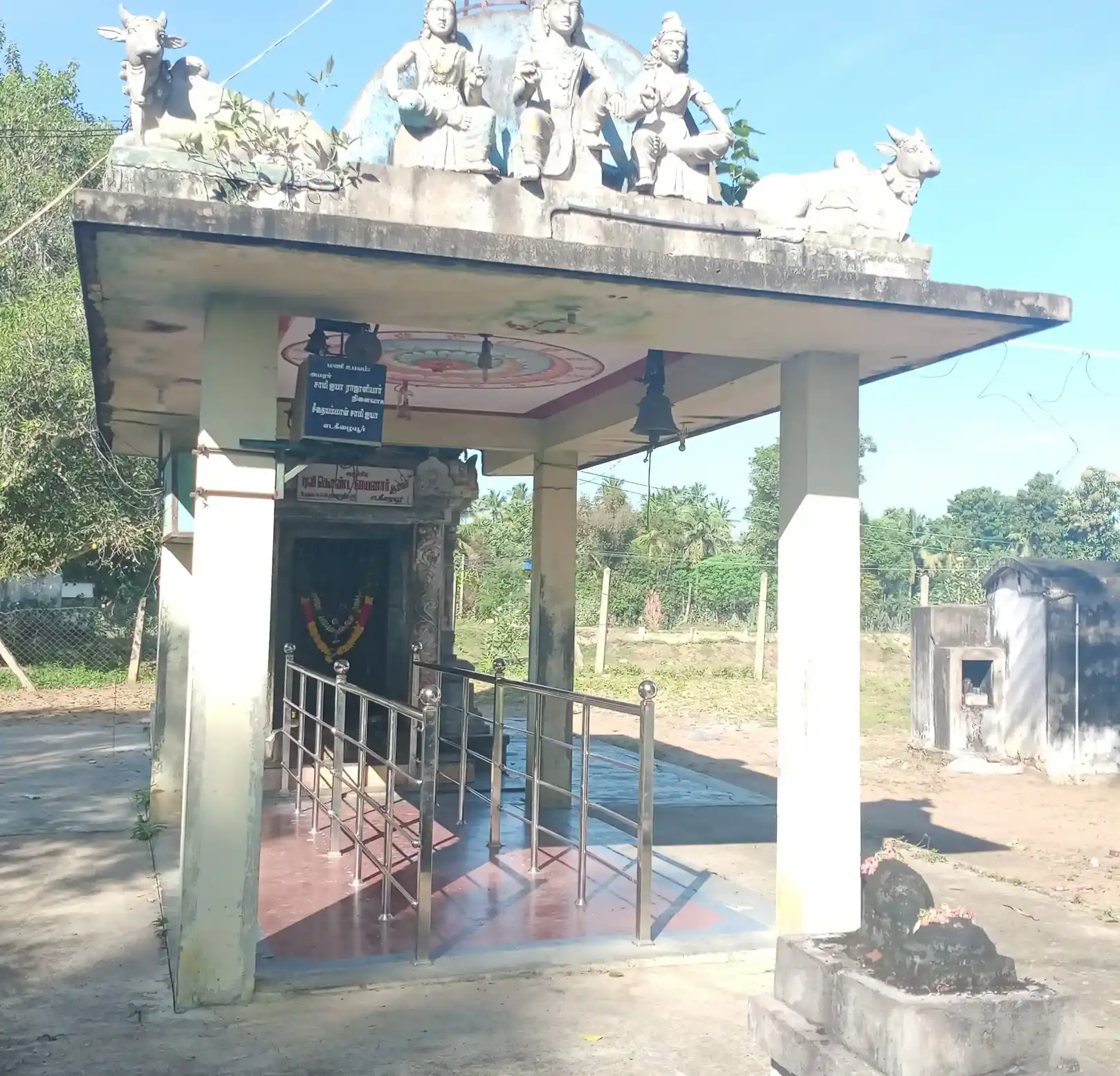 Arulmigu Pulikanda Ayyanar Temple, Etakeelaiyaur - 614013 அருள்மிகு புலிகண்டஅய்யனார் திருக்கோயில், Etakeelaiyaur - 614013, Thiruvarur - Ancient Temple Architecture and History Image 2