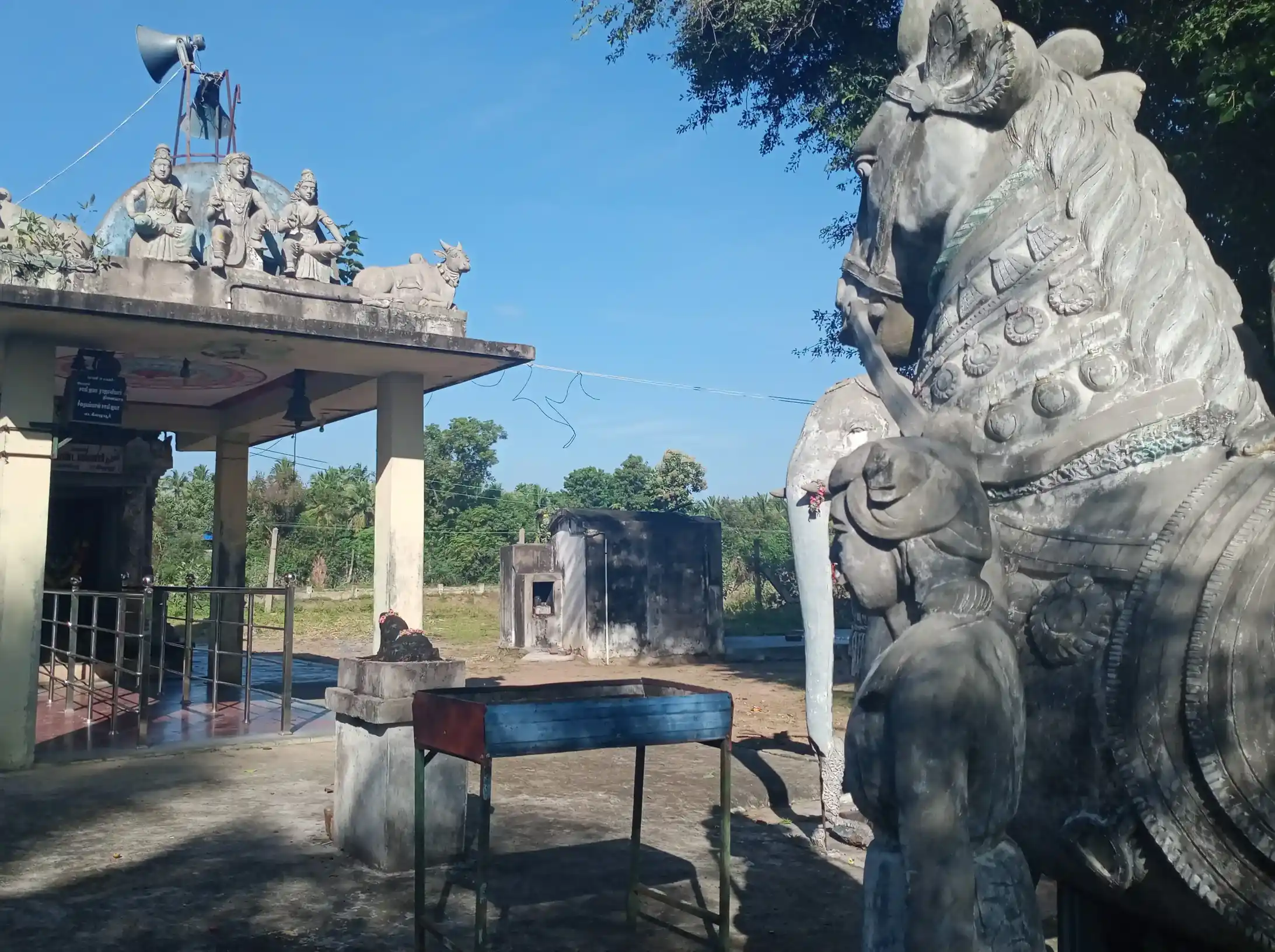 Arulmigu Pulikanda Ayyanar Temple, Etakeelaiyaur - 614013 அருள்மிகு புலிகண்டஅய்யனார் திருக்கோயில், Etakeelaiyaur - 614013, Thiruvarur - Ancient Temple Architecture and History Image 3