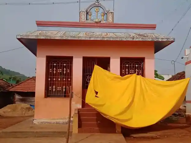 Arulmigu Pulikuththi Ayyanar Temple, Minnamalaipatti, Minnamalaipatti - 630211