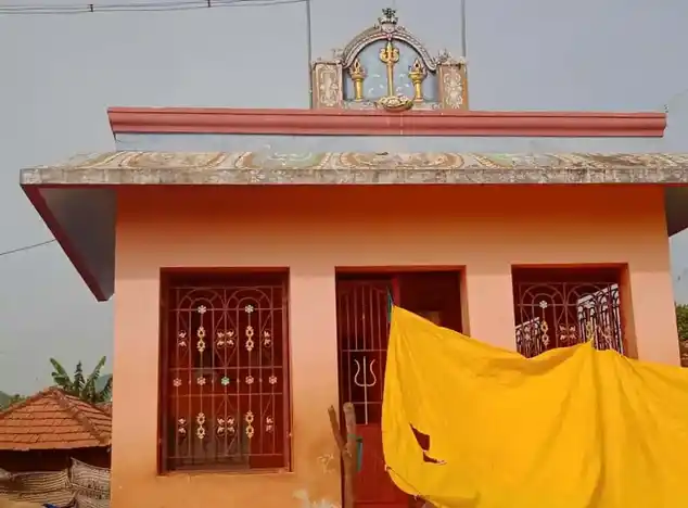 Arulmigu Pulikuththi Ayyanar Temple, Minnamalaipatti, Minnamalaipatti - 630211 அருள்மிகு புலிக்குத்தி அய்யனார் திருக்கோயில், Minnamalaipatti, Minnamalaipatti - 630211, Sivagangai - Ancient Temple Architecture and History Image 3