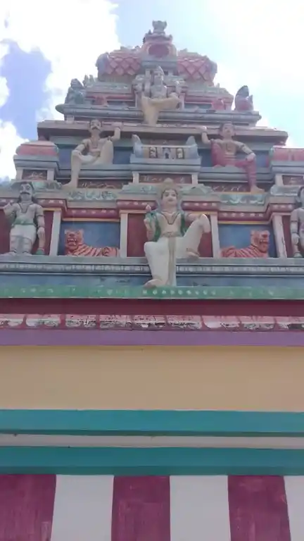 Arulmigu Puliveeraayyanar Temple, Near Kanmaikarai, Vadakarai - 626136 அருள்மிகு புலிவீர அய்யனார் திருக்கோயில், கண்மாய்க்கரை அருகில், வடகரை - 626136, Virudhunagar - Ancient Temple Architecture and History Image 4